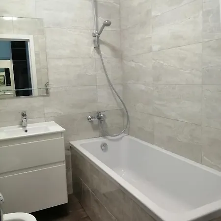 Apartment чудова, стильна студія біля вднг *